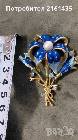 Прекрасна ретро брошка с емайл , снимка 2 - Антикварни и старинни предмети - 52851483