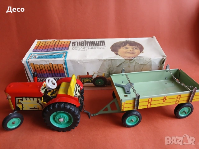 Стара ламаринена играчка трактор с ремарке KDN-78г.