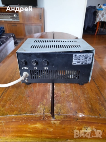 Старо зарядно устройство за акумулатор #3, снимка 3 - Антикварни и старинни предмети - 51536733