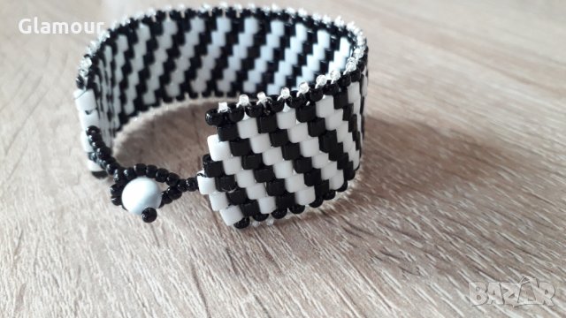 Гривна с мъниста , снимка 3 - Гривни - 32304052