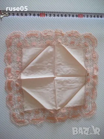 Лот от 4 бр. дамски кърпички с дантели на 1 кука, снимка 5 - Колекции - 49701935