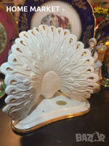 Capodimonte Italy  Circa 1980 Porcelain Peacock Figurine W/ Colorful Crystal Accents “Паунът” , снимка 9 - Антикварни и старинни предмети - 53020926