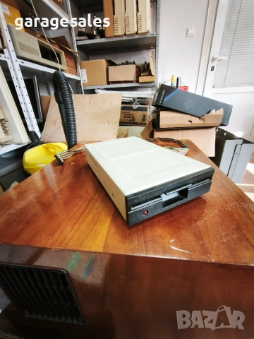 Правец 8, Епъл II , Флопи 8 битово, българско.