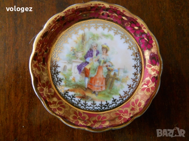 Порцеланови чинийки "Limoges" Франция, снимка 3 - Други ценни предмети - 49272657