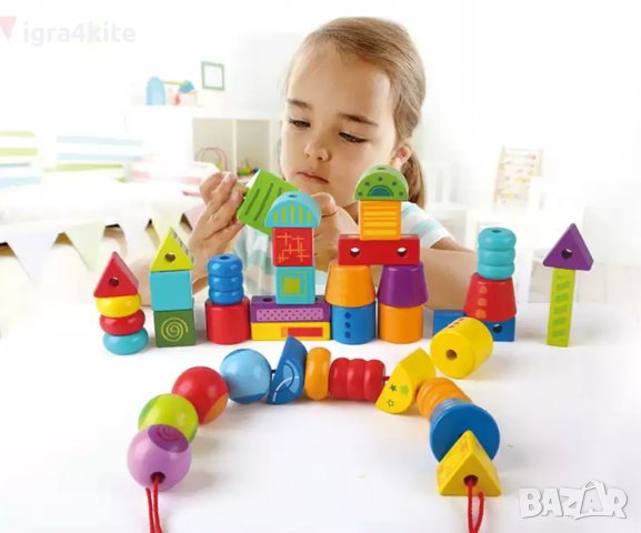 Hape  Дървена игра за малко дете конструктор кубчета с наниз , снимка 8 - Образователни игри - 36583632