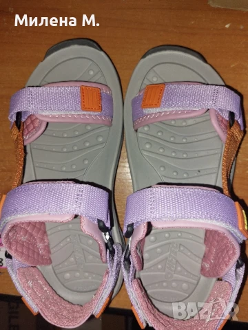 Hi Tec сандали 34 номер, снимка 2 - Детски сандали и чехли - 50732500