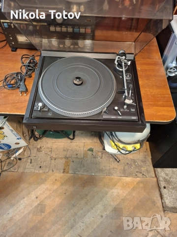 Продава се грамофон Dual-522. 