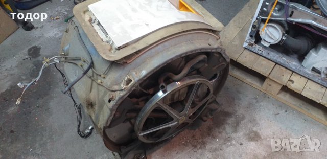 МИЕЛЕ/MIELE горно пълнене