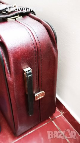  Голям куфар с колелца и дръжка , снимка 5 - Куфари - 27634135