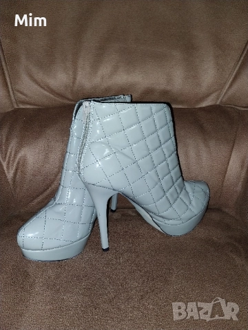 41 Лачени полуботушки с висок ток цвят капучино 