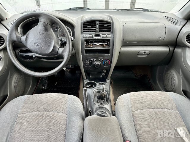 На ЧАСТИ  Hyundai Santa Fe 2004г 2.0CRDI 4x4, снимка 10 - Автомобили и джипове - 43374417