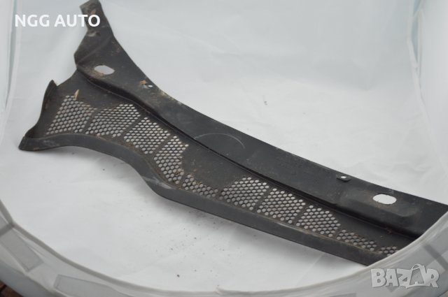 Лайсна под чистачки за VW POLO 6N1 , снимка 2 - Части - 37793729