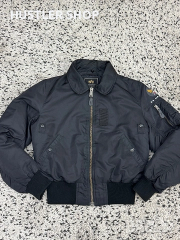 Мъжки бомбер ALPHA INDUSTRIES. Размер S