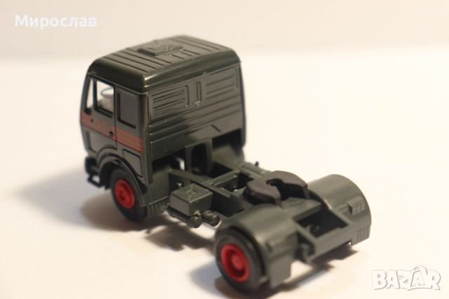 HERPA H0 1/87 MERCEDES ВЛЕКАЧ КАМИОН МОДЕЛ, снимка 5 - Колекции - 52489506