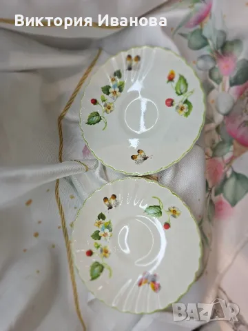 Винтидж порцеланови чинийки Old Foley  на James Kent серия "Strawberry"