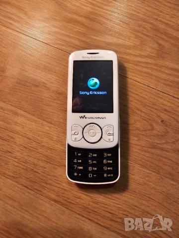 плъзгащ телефон, телефон слайд с копчета sony ericsson W100i, сони ериксон Т303 - 2010г. - работещ.