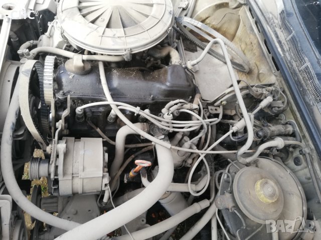 На части Ауди 80 Б4 моно инжекцион 1993 г. 2.0 куб. 90 к. с. Бензин, снимка 13 - Автомобили и джипове - 35113035