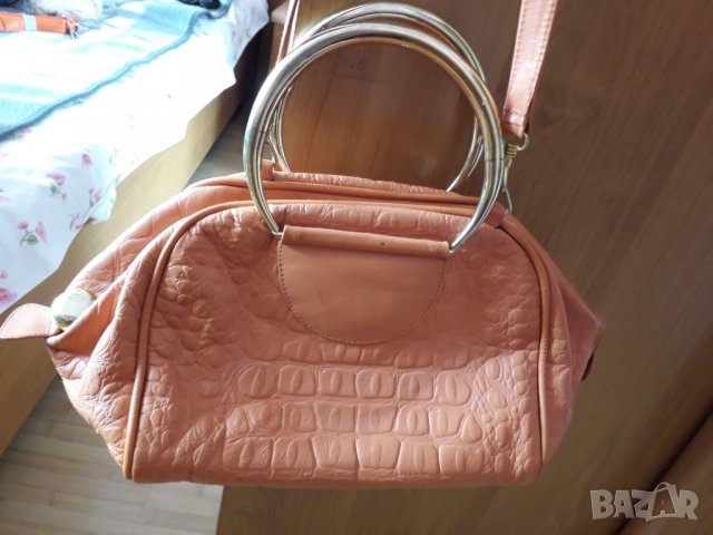 Дамска кожена малка чанта и чехли или поотделно, снимка 10 - Чанти - 28577487