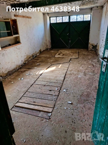 Продава масивна каменна къща и голямо дворно място, снимка 18 - Къщи - 52250035