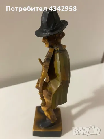 Vintage Figure of man Playing a Violin. West Germany , снимка 3 - Други ценни предмети - 48765176