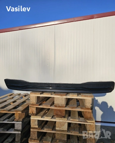 Оригинален заден дифузьор Audi A7 C8, снимка 2 - Аксесоари и консумативи - 53499811