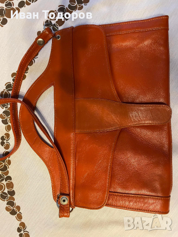 Дамска чанта от еко кожа.