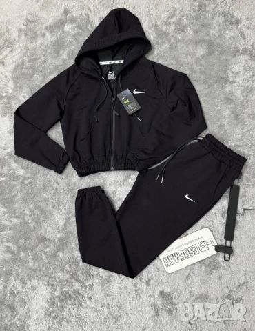 дамски екипи Nike , снимка 5 - Спортни екипи - 50901657