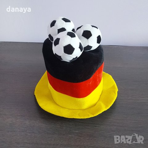 2078 Футболна фенска шапка, снимка 1 - Шапки - 32427244