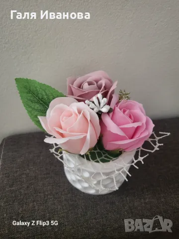 Кашпи с рози от пластичен сапун, снимка 4 - Декорация за дома - 48866916