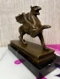 Масивна бронзова статуетка "Грифон" (7 кг) върху мрамор – Сигнатура Laurens, снимка 2