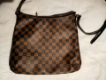 Louis Vuitton Bloomsbury PM чанта, снимка 3