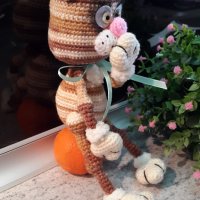 Котенце Мурзилка, Плетена играчка, Ръчно изработена, Перфектен подарък, снимка 6 - Плюшени играчки - 39335358