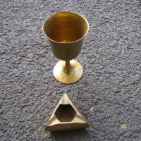 Бронзов пепелник и месингова чаша, снимка 1 - Антикварни и старинни предмети - 28610750