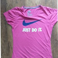 Nike - страхотна дамска тениска, снимка 4 - Тениски - 33152376