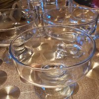 Стъклени купички с столче за десерт, снимка 1 - Чаши - 43312347