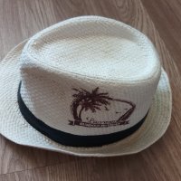 Плажна шапка размер 58, снимка 1 - Шапки - 33685689