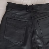 Дамски кожени панталони -черни .Подходящи за рокерки, снимка 5 - Панталони - 43087394