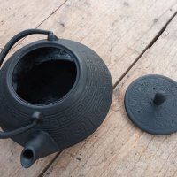 Чугунен чайник, снимка 2 - Антикварни и старинни предмети - 37861074