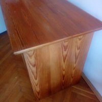 бюро  /дървено от чам/,класическо,запазено, снимка 2 - Работни маси и бюра - 43785021