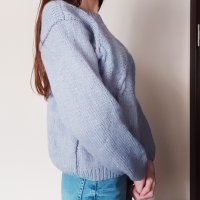 Ръчно плетена блуза в бледо сиво, снимка 5 - Блузи с дълъг ръкав и пуловери - 27468635