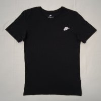 Nike Sportswear Tee оригинална тениска S Найк спортна памучна фланелка, снимка 1 - Спортни дрехи, екипи - 42937014