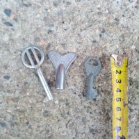 Стари ключове, снимка 1 - Антикварни и старинни предмети - 35209485
