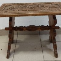 Ръчно изработена дървена масичка, снимка 1 - Антикварни и старинни предмети - 33014859