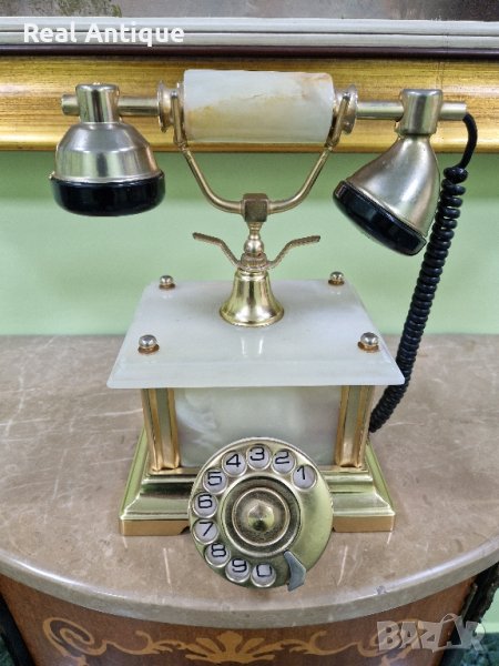 Изключително красив антикварен италиански телефон от оникс и позлатен месинг , снимка 1