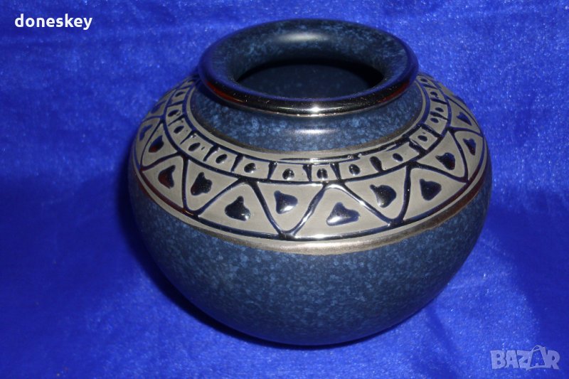 Ваза-гърне със сребърен кант, снимка 1