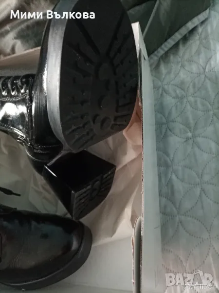 Продавам топли черни боти естествен лак, снимка 1