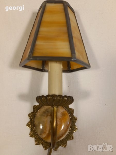 стенен бронзов аплик със стъклен витражен лампион, снимка 1