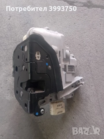 Брави за автомобили от ВАГ групата, снимка 4 - Части - 50815789