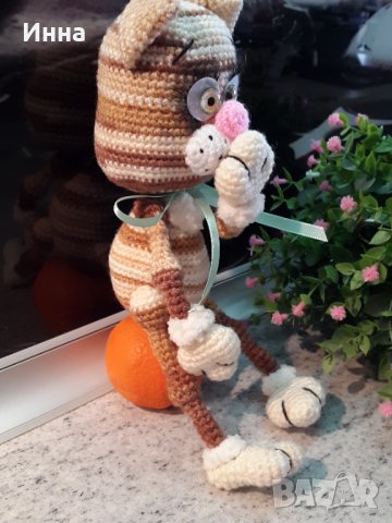 Котенце Мурзилка, Плетена играчка, Ръчно изработена, Перфектен подарък, снимка 6 - Плюшени играчки - 39335358