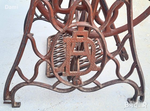 Крачна шевна машина Балкан, снимка 10 - Антикварни и старинни предмети - 52914868